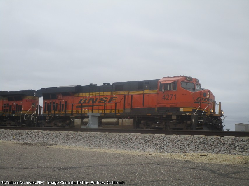 BNSF 4271